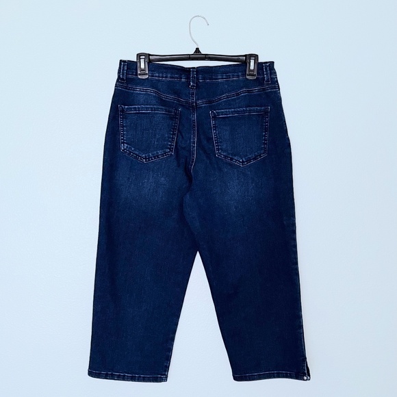 Gloria Vanderbilt Dark Wash All Around Slimming Effect Amanda Capri Jeans - Picture 2 of 4